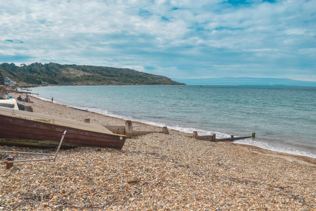 Вілла Dartmouth House Totland  Екстер'єр фото