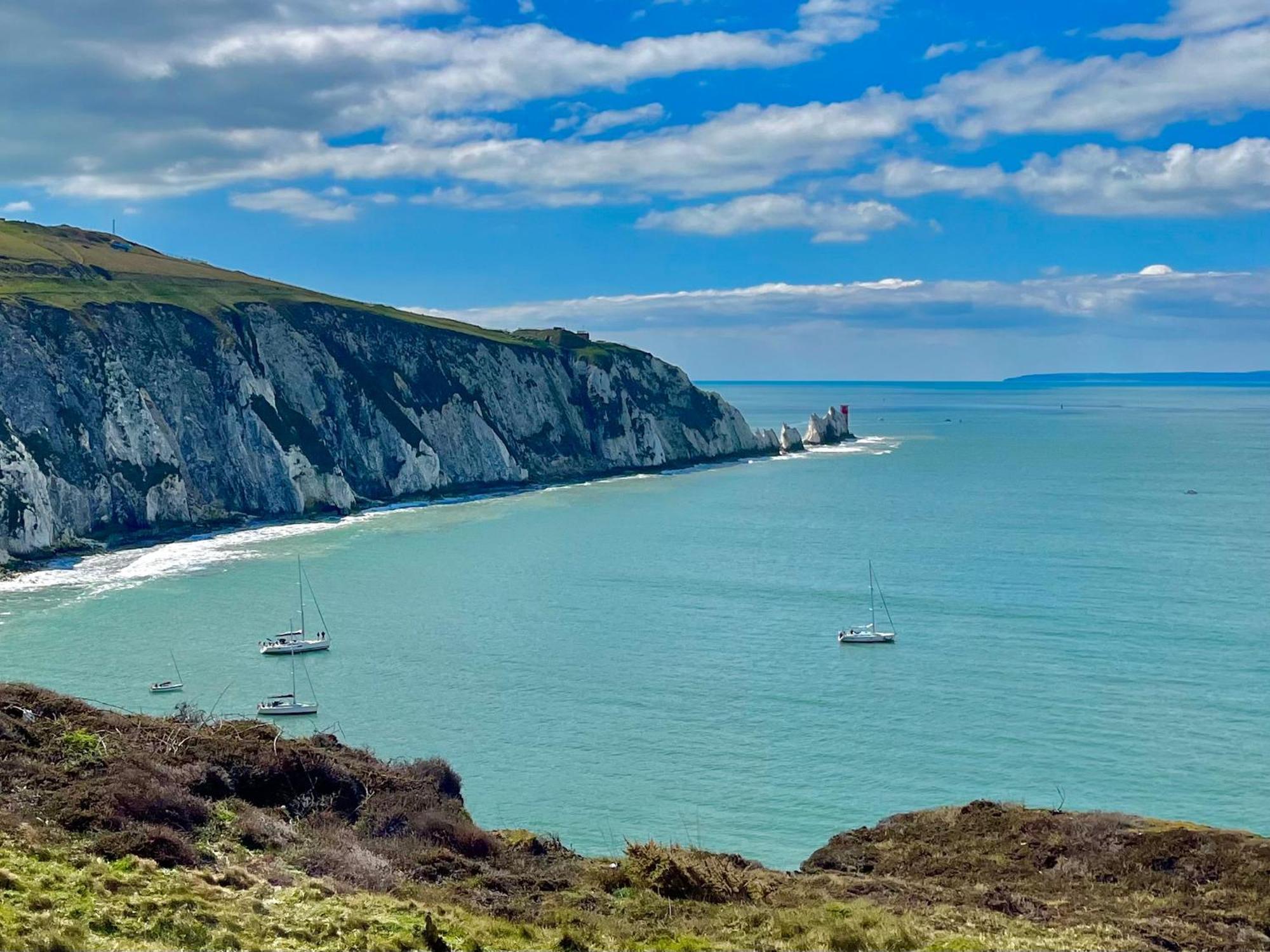 Вілла Dartmouth House Totland  Екстер'єр фото