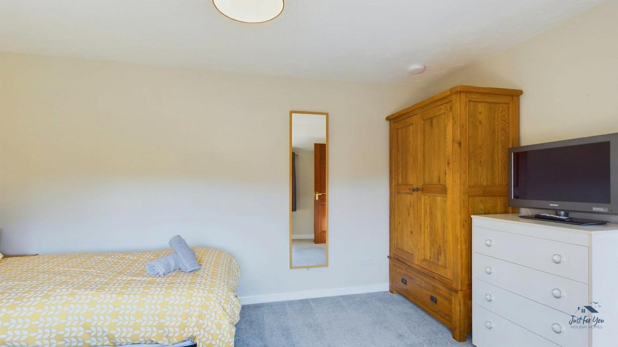 Вілла Dartmouth House Totland  Екстер'єр фото